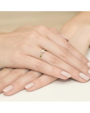 14k Gold Ring with 0.10ct Brilliant Diamond