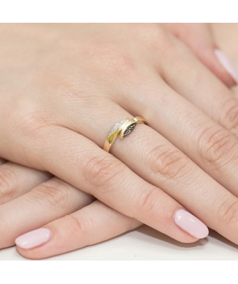 14k Gold Ring with Brilliant Diamond White 0.03 Black 0.02ct