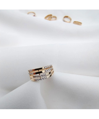 Wide ring band with stones 8k