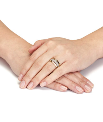 Wide gold ring 8k with white stones