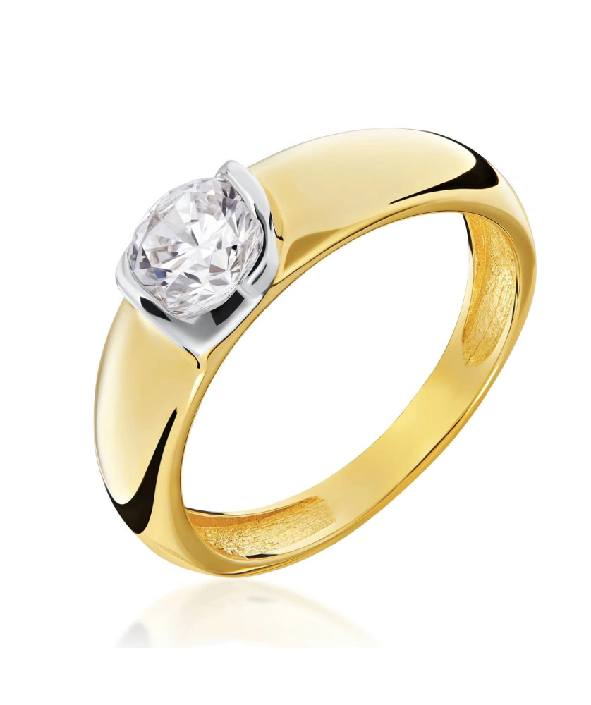 Ring with a large stone 8k