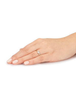 Gold heart ring with cubic zirconia