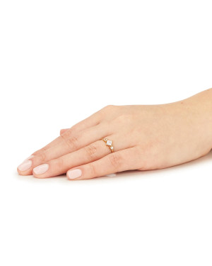 Gold ring with cubic zirconia 8k