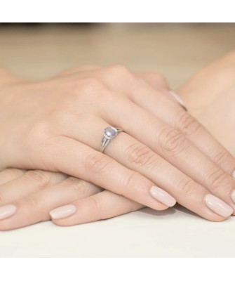 Tanzanite ring white gold