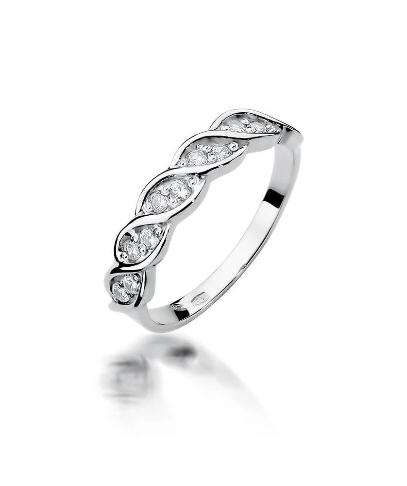 White gold ring with 0.20ct diamonds