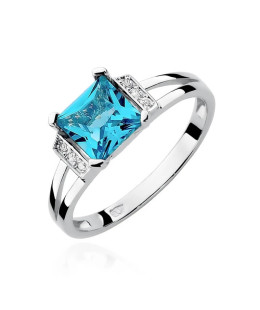 Gold ring with topaz white gold