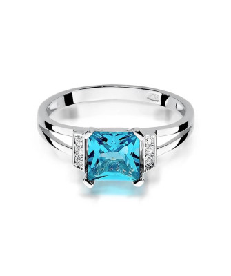 Gold ring with topaz white gold