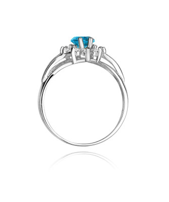 Engagement ring with topaz white gold