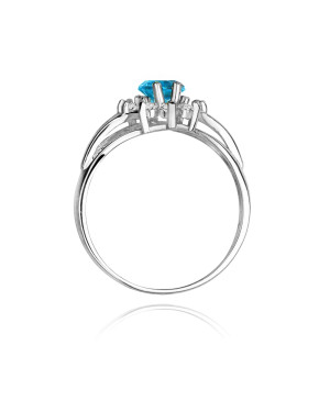 Engagement ring with topaz white gold