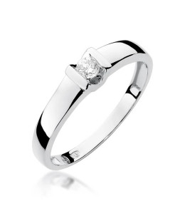 White gold ring with a 0.10ct diamond