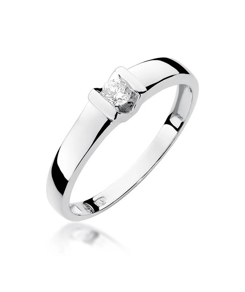 White gold ring with a 0.10ct diamond