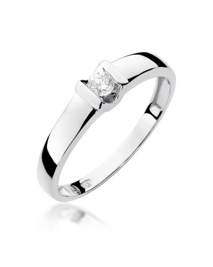 White gold ring with a 0.10ct diamond