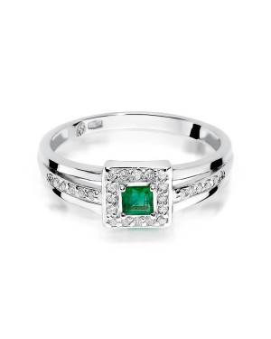 Emerald ring white gold