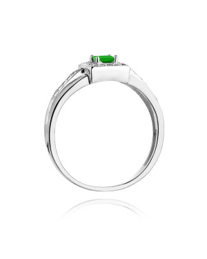 Emerald ring white gold