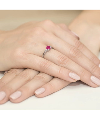 Pierścionek rubin białe złoto 0,60ct