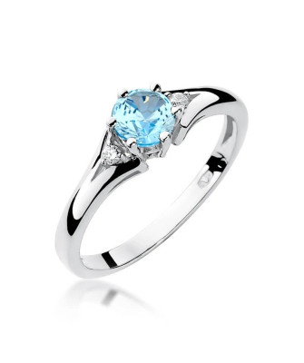 Gold ring with topaz white gold