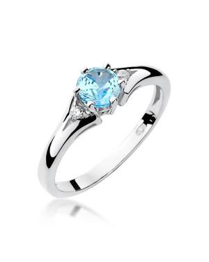 Gold ring with topaz white gold