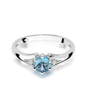 Gold ring with topaz white gold