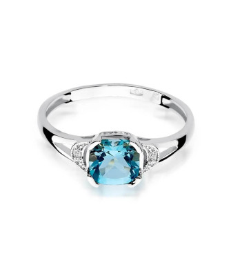 Gold ring with topaz white gold