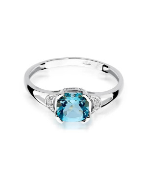 Gold ring with topaz white gold