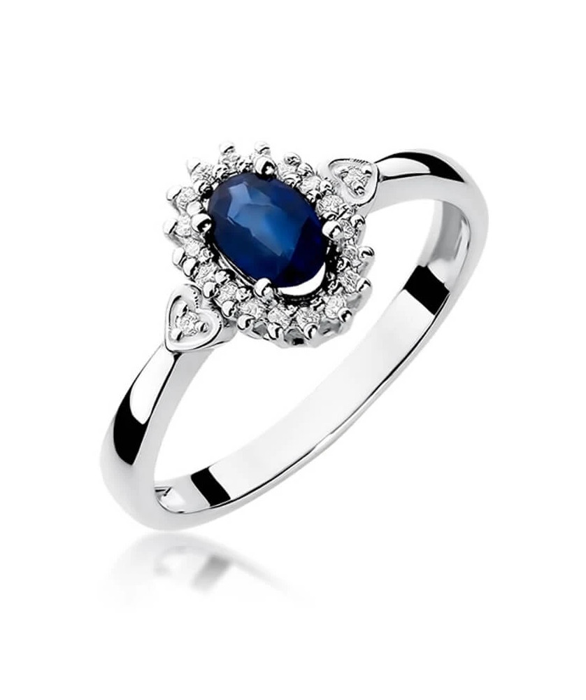 Gold ring with sapphire white gold