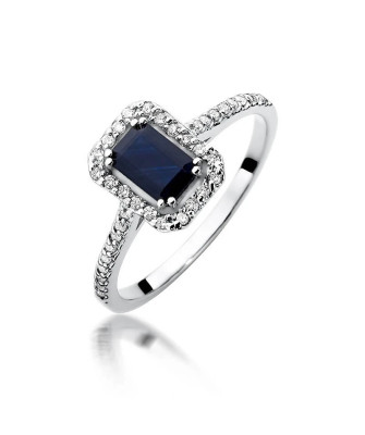 Gold ring with sapphire white gold