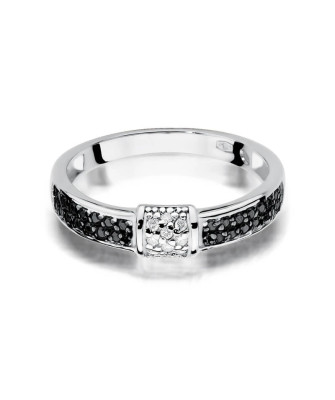 Ring with black diamonds white gold