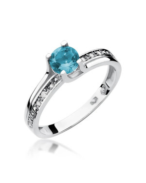 Gold ring with topaz white gold