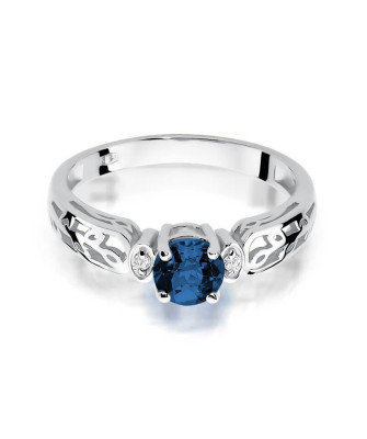 Gold ring with sapphire white gold