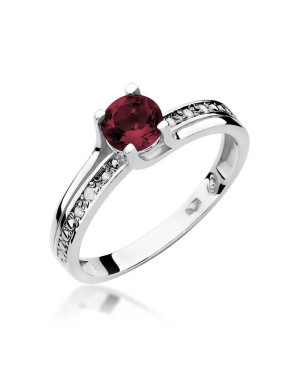 Gold ring with garnet white gold 0.60ct