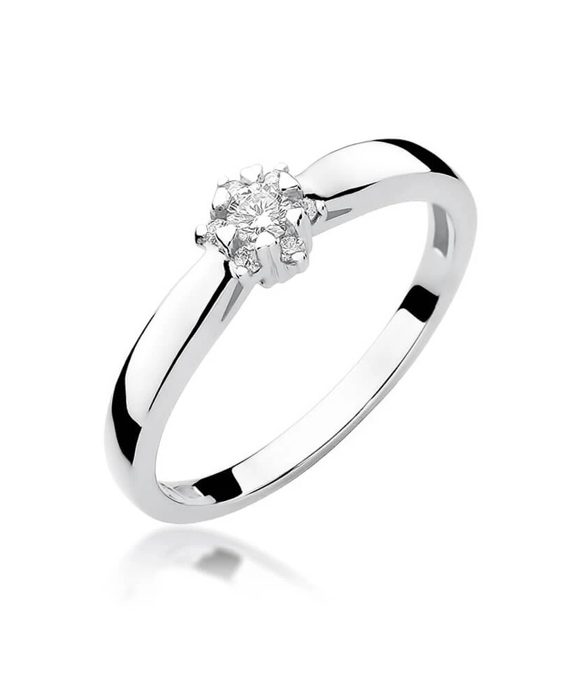 Pierścionek z białego złota z diamentem 0,15ct
