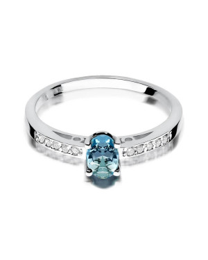 Ring with topaz and diamonds white gold