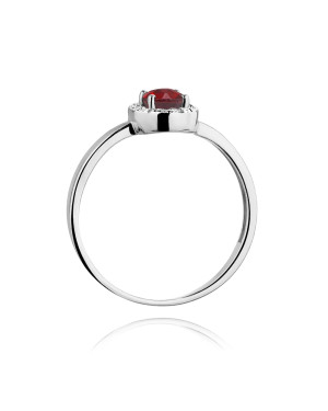 Gold ring with ruby white gold