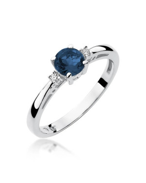 Engagement ring with sapphire white gold