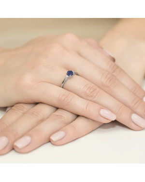 Engagement ring with sapphire white gold