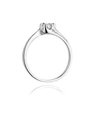 White gold ring with 0.30ct diamond