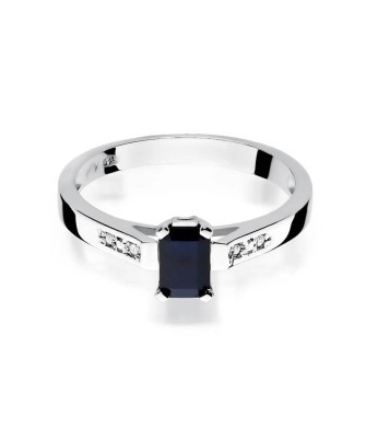 Gold ring with sapphire white gold