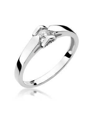 White gold ring with a 0.09ct diamond