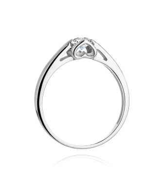 White gold ring with a 0.09ct diamond