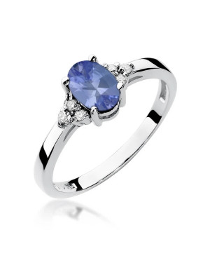 Gold ring with tanzanite white gold