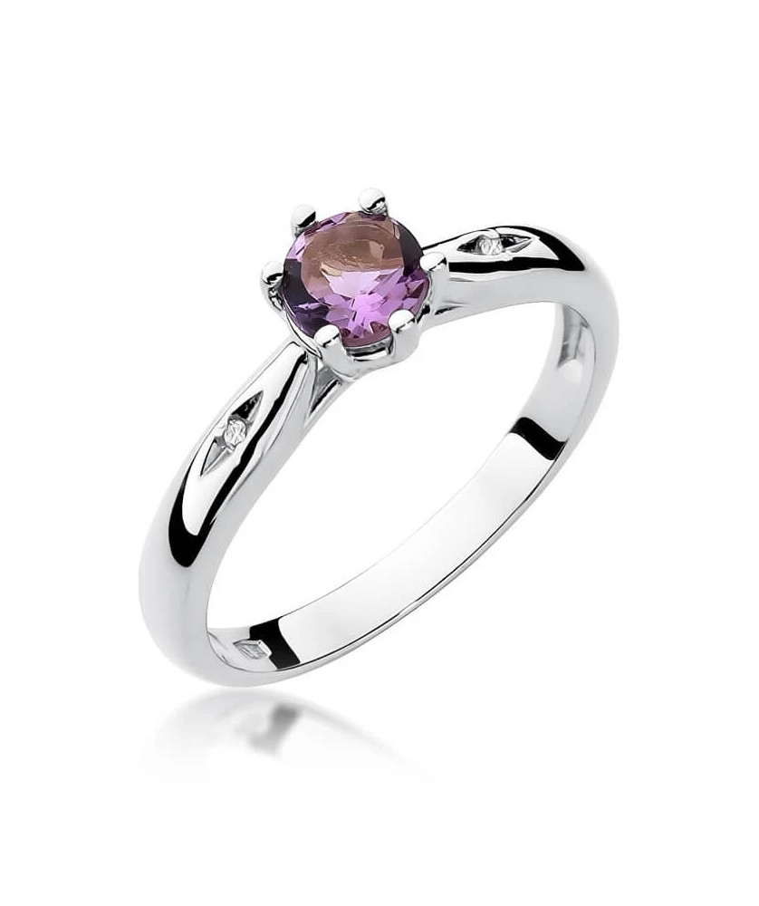 Engagement ring with amethyst white gold