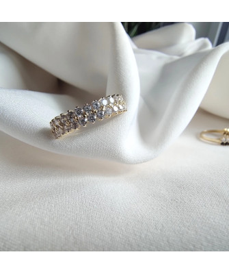 Gold ring 8k zircon stones