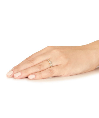 Thin ring with cubic zirconia 14k