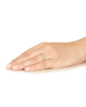 Thin ring with cubic zirconia 14k