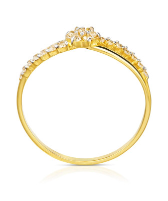 Thin ring with cubic zirconia