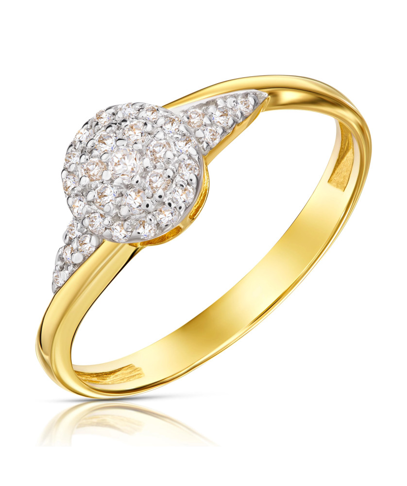 Gold engagement ring 8k cubic zirconia