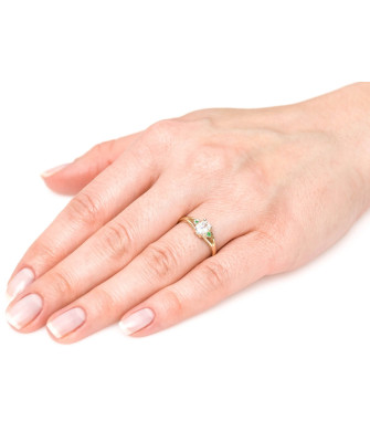 Large ring stone 8k green zirconia