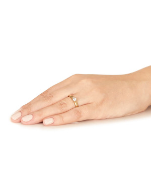 Ring with cubic zirconia 14k gold