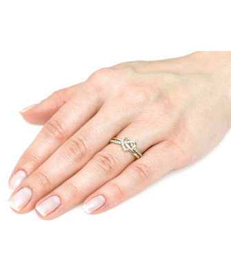 Engagement ring with heart 14k with cubic zirconia
