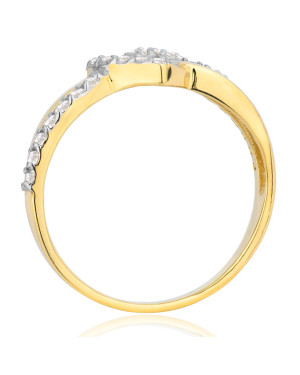 Engagement ring with heart 14k with cubic zirconia